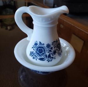 Vintage avon milk glass deco bottle